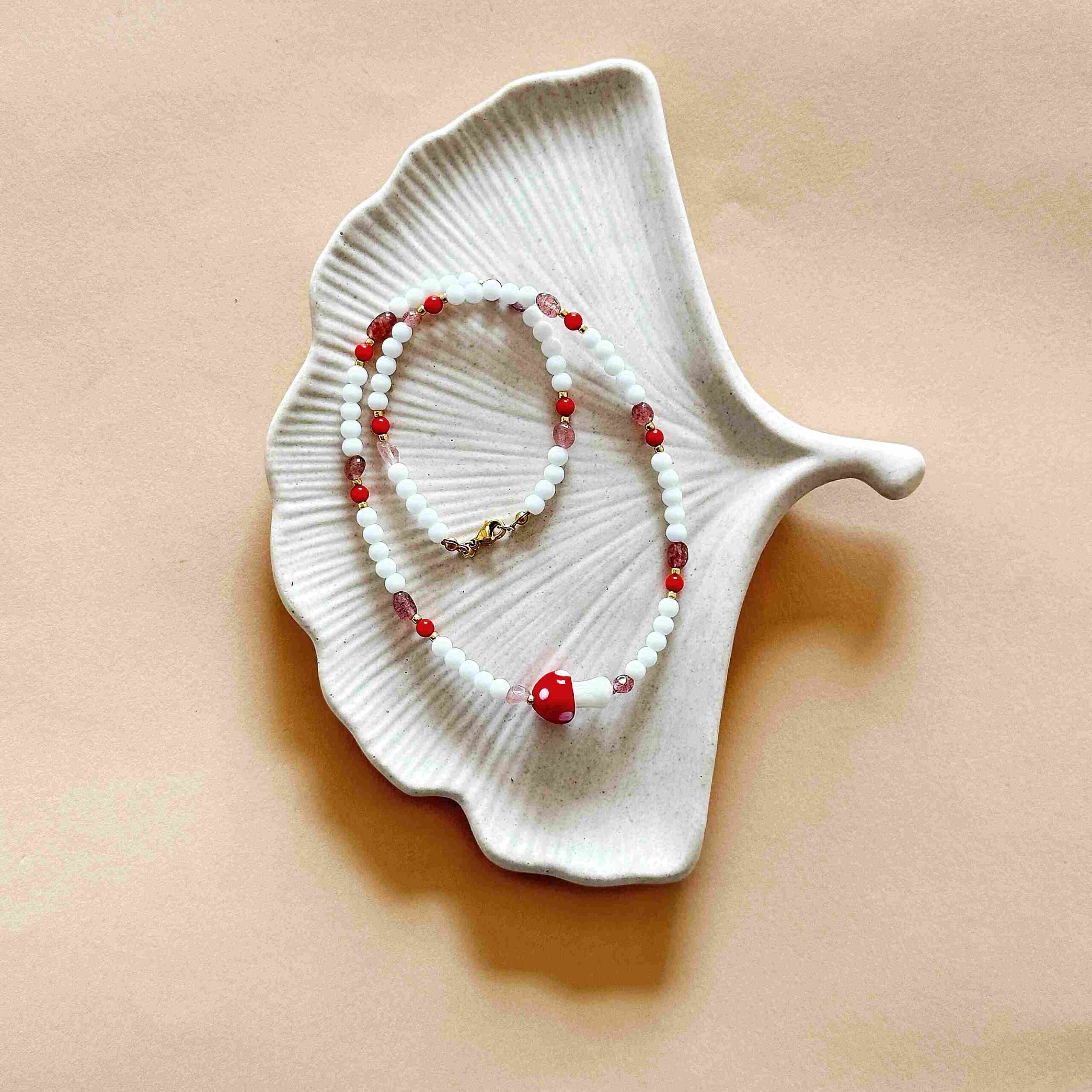 naszyjnik grzyb jesienny czerwony naszyjnik