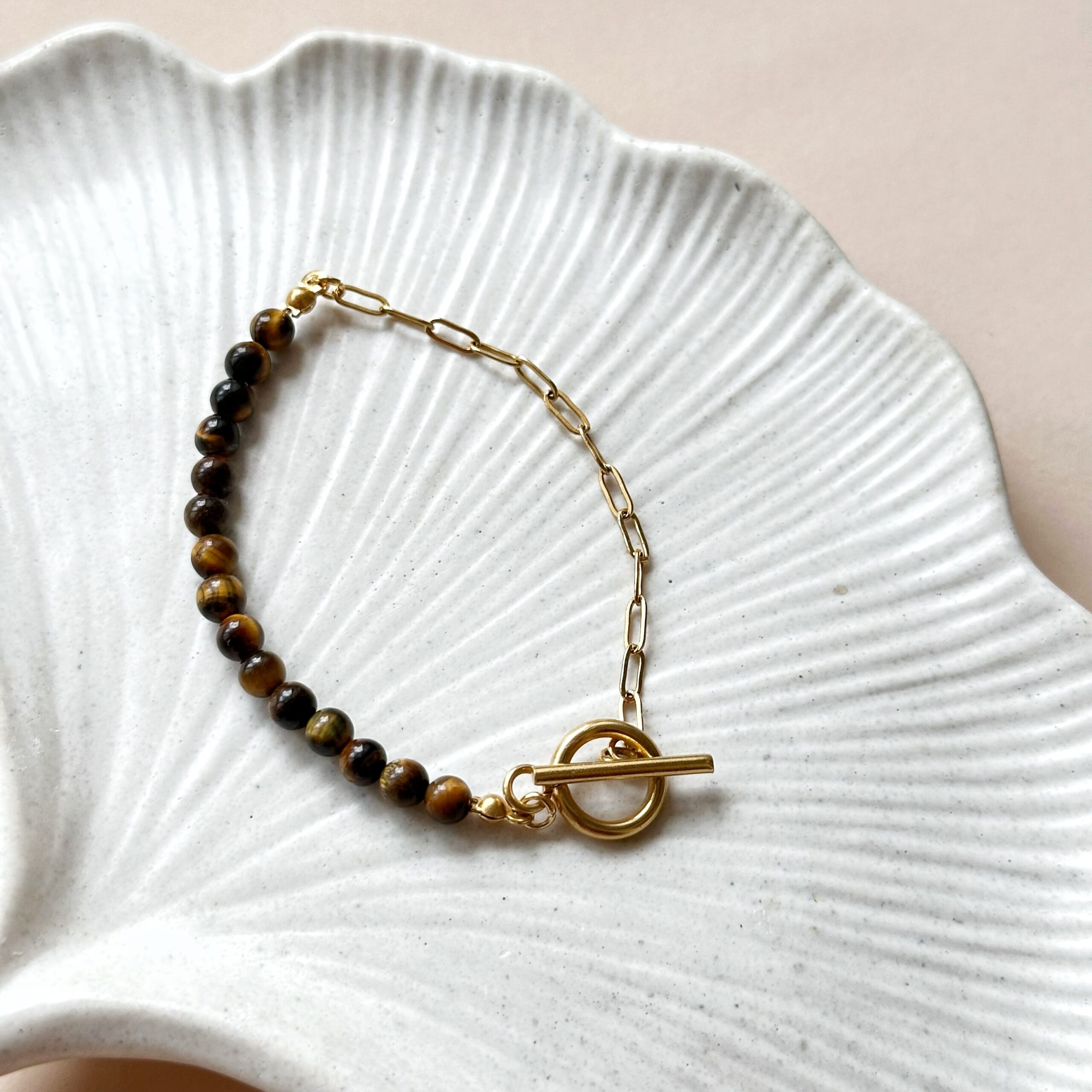brązowa bransoletka z kamieni naturalnych